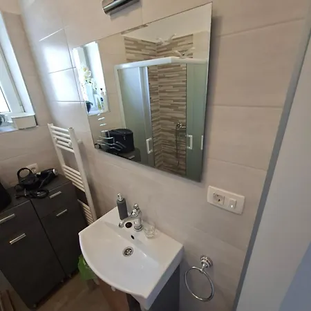Nevenka Apartament Novi Vinodolski